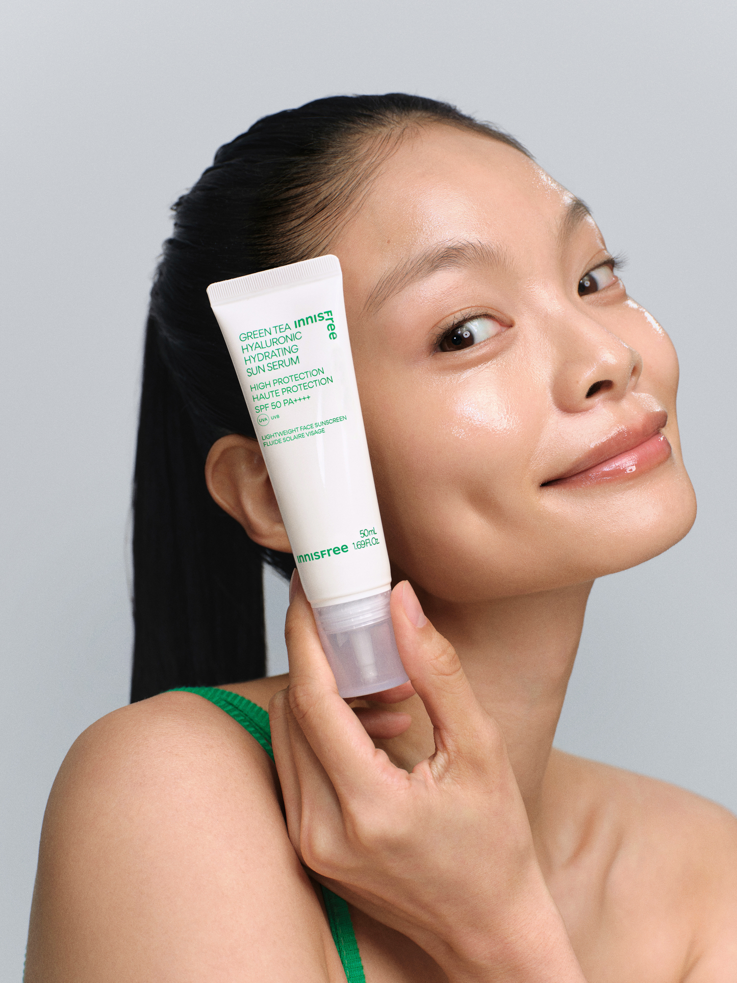Sérum solaire hydratant au thé vert et à l’acide hyaluronique